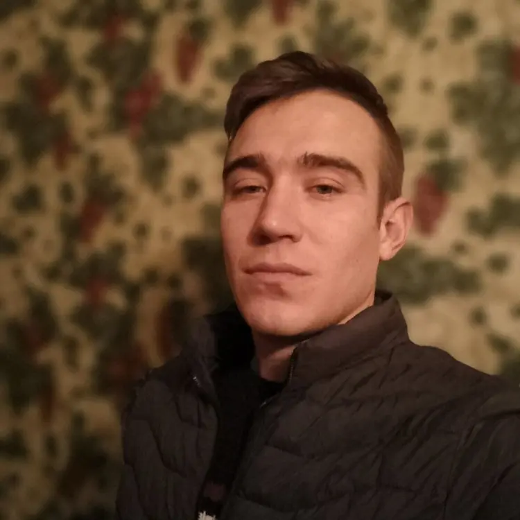 Я Богдан, 27, знакомлюсь для регулярного секса в Славянске