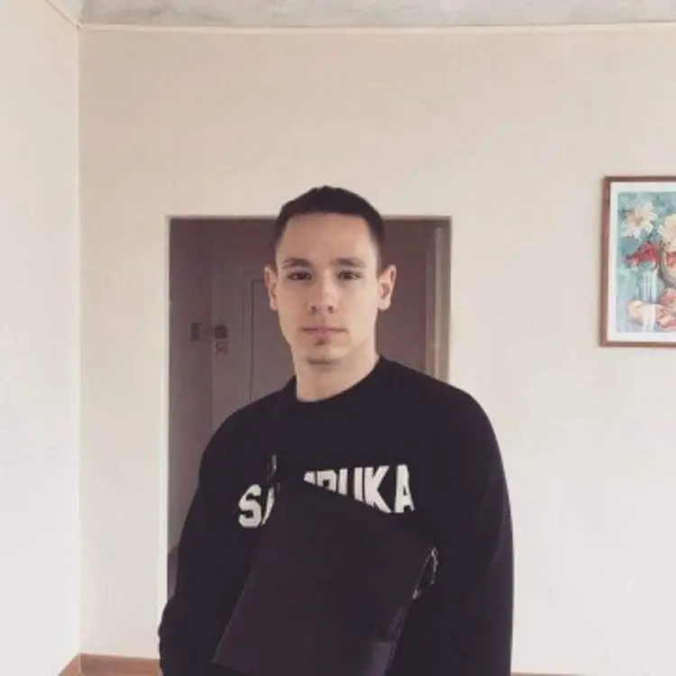 Я Александр, 23, из Новошахтинска, ищу знакомство для секса на одну ночь