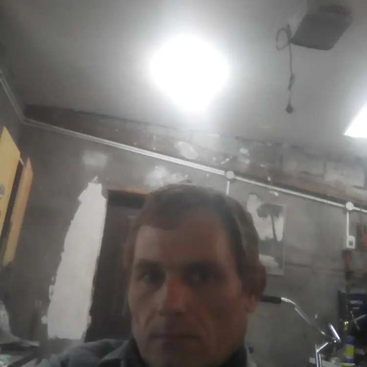 Василийволощук из Приморско-Ахтарска, мне 45, познакомлюсь для регулярного секса
