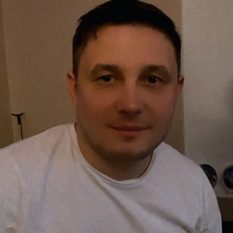 Я Александр, 35, знакомлюсь для регулярного секса в Ярославле