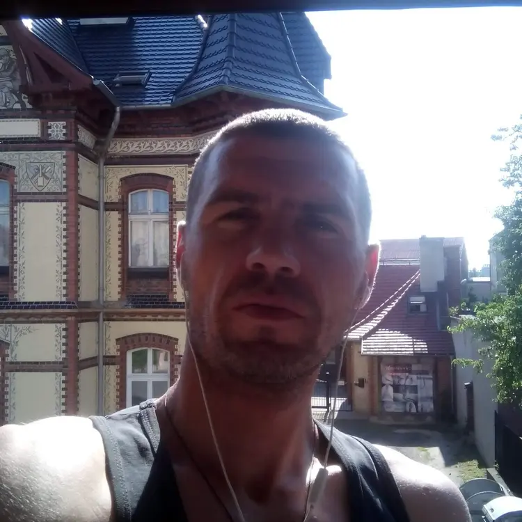Я Андрей, 39, знакомлюсь для приятного времяпровождения в Охтирка