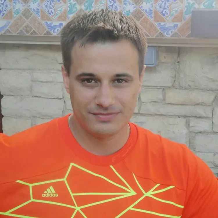 Андрей из Сургута, ищу на сайте секс на одну ночь