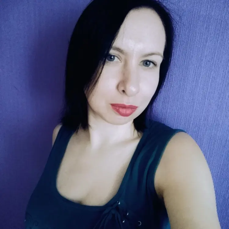 Я Дарика, 31, знакомлюсь для регулярного секса в Кирове