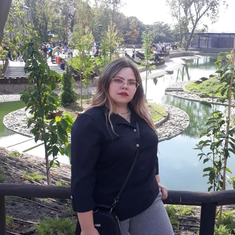 Алина из Харькова, ищу на сайте секс на одну ночь