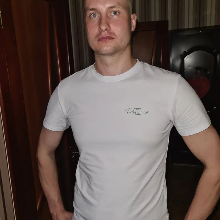 Я Денис, 33, из Могилёва, ищу знакомство для регулярного секса