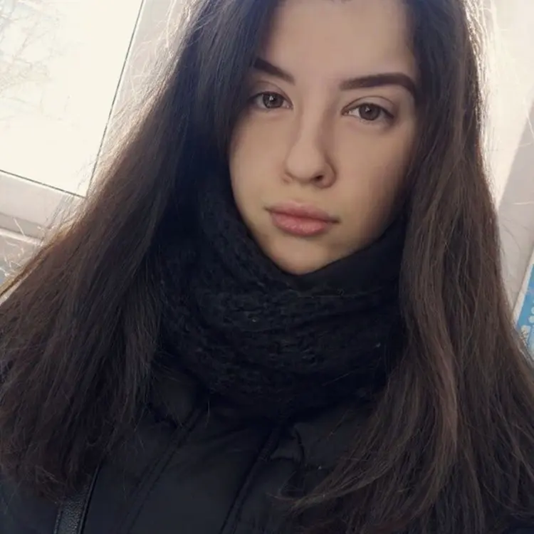 Юлия из Омска, мне 27, познакомлюсь для регулярного секса