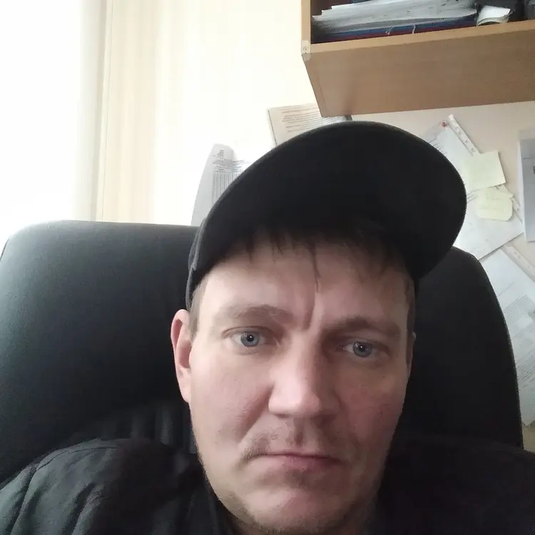 Александр из Екатеринбурга, ищу на сайте регулярный секс