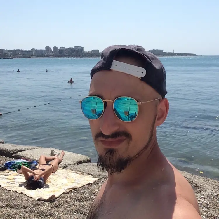 Ruslan из Бокситогорска, мне 33, познакомлюсь для виртуального секса