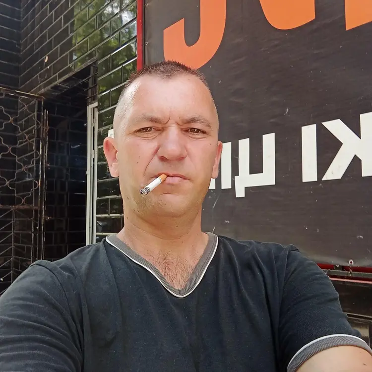 Кирилл из Краматорска, мне 46, познакомлюсь для регулярного секса