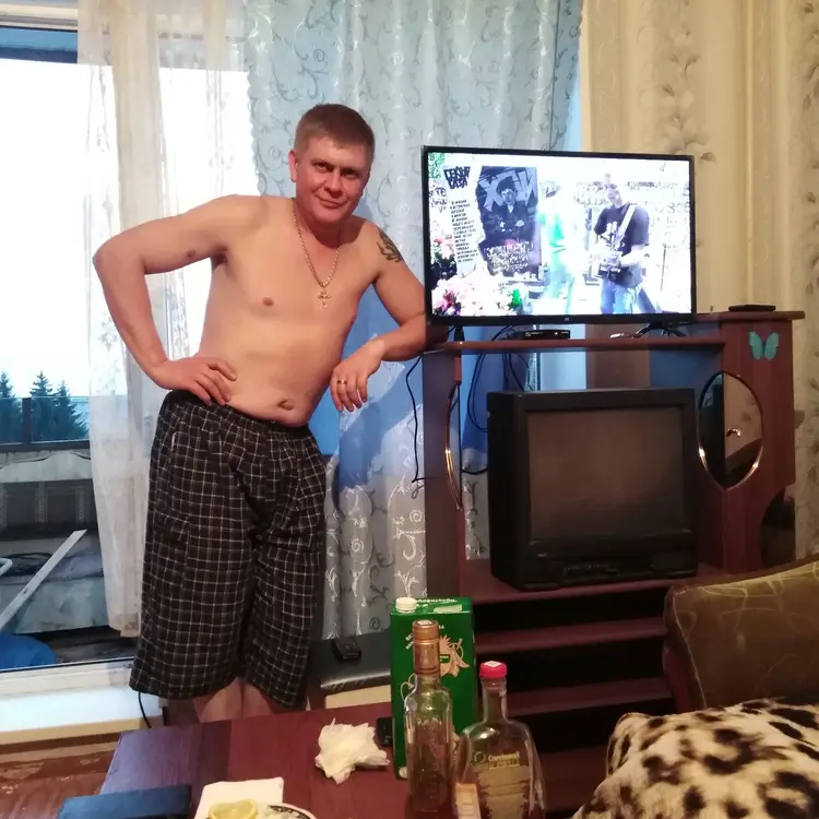 Сергей из Новогорного, ищу на сайте регулярный секс