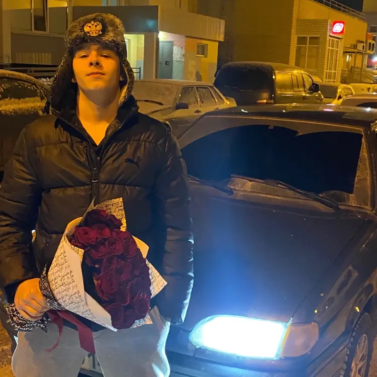 Я Леонид, 19, из Новоуральска, ищу знакомство для секса на одну ночь