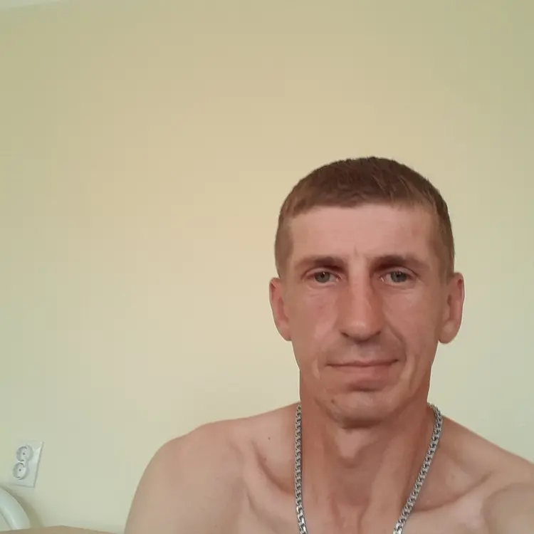 Я Александр, 40, знакомлюсь для регулярного секса в Усть-Лабинске