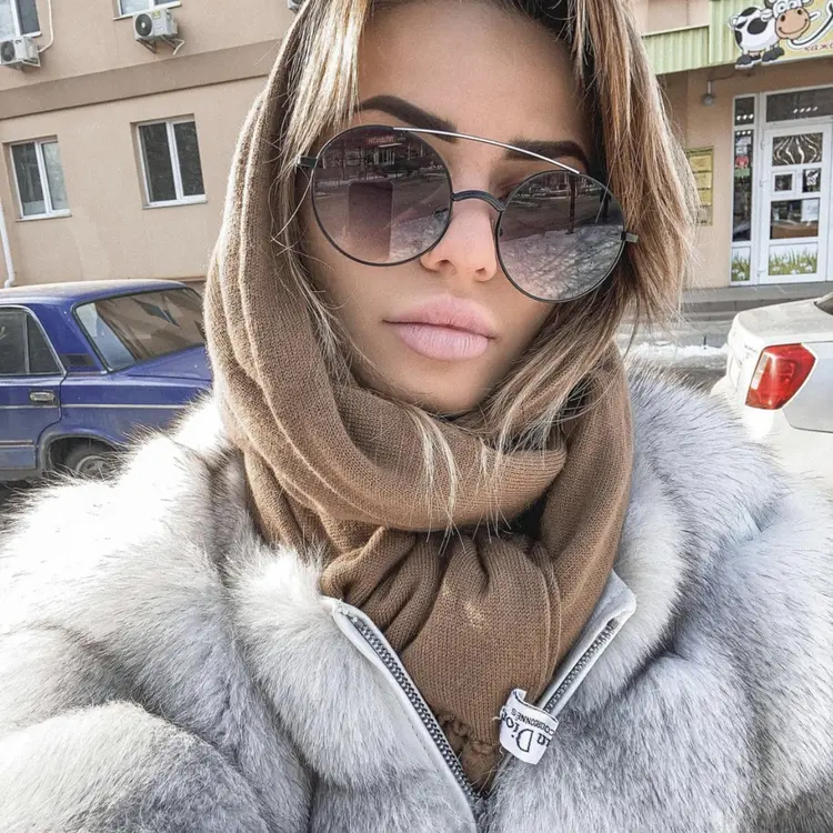 Я Алина, 23, из Екатеринбурга, ищу знакомство для общения