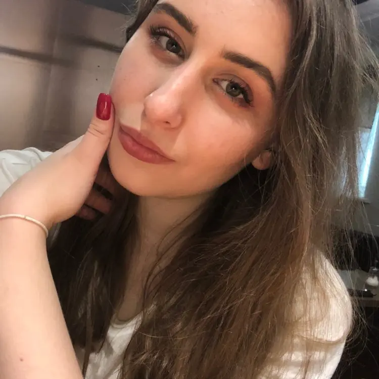 Я Тина, 24, знакомлюсь для регулярного секса в Москве