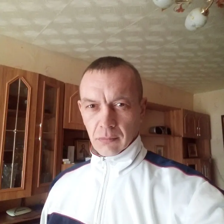 Я Юрий, 38, знакомлюсь для регулярного секса в Коврове