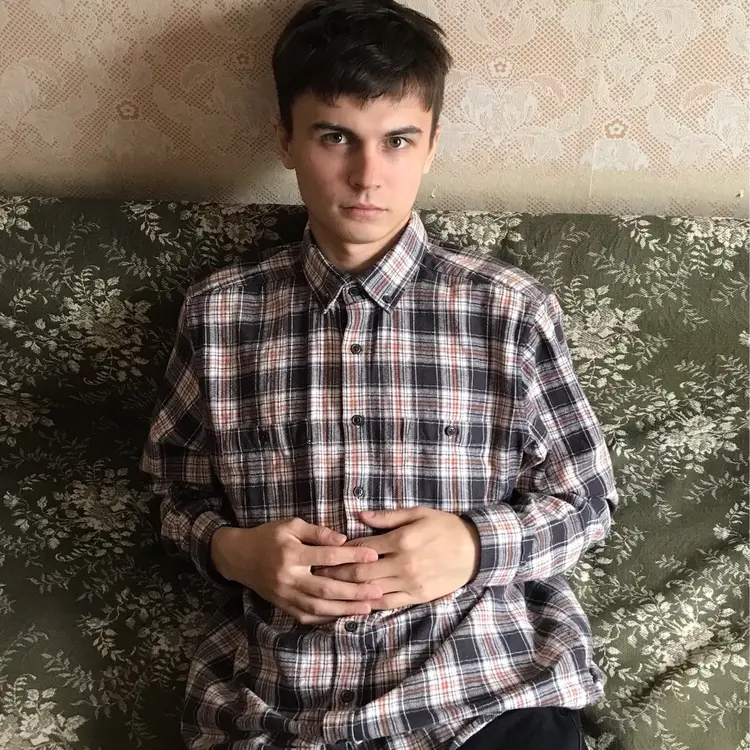 Я Евгений, 24, из Перми, ищу знакомство для приятного времяпровождения