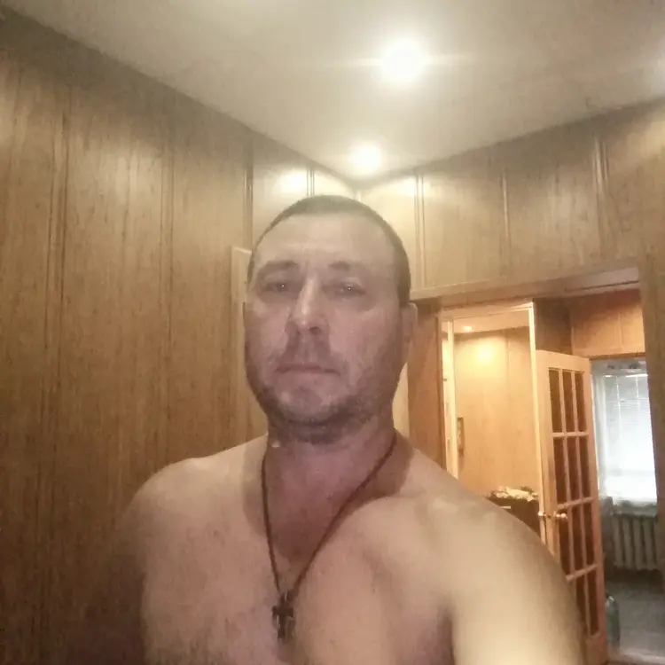 Я Александр, 54, из Кривого Рога, ищу знакомство для регулярного секса