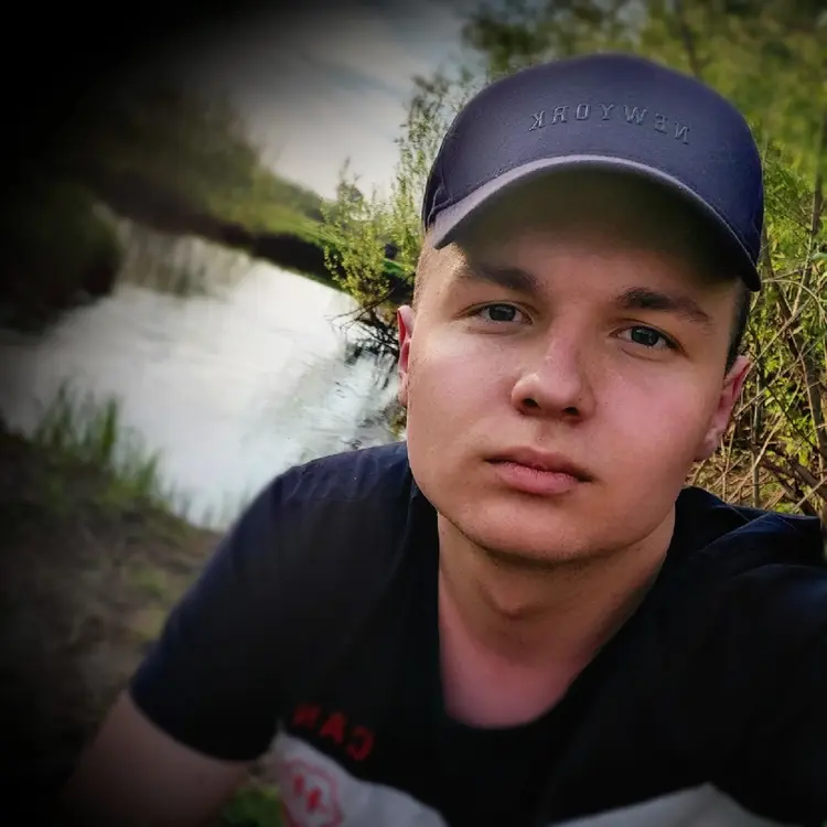 Я Евгений, 21, знакомлюсь для регулярного секса в Новосибирске