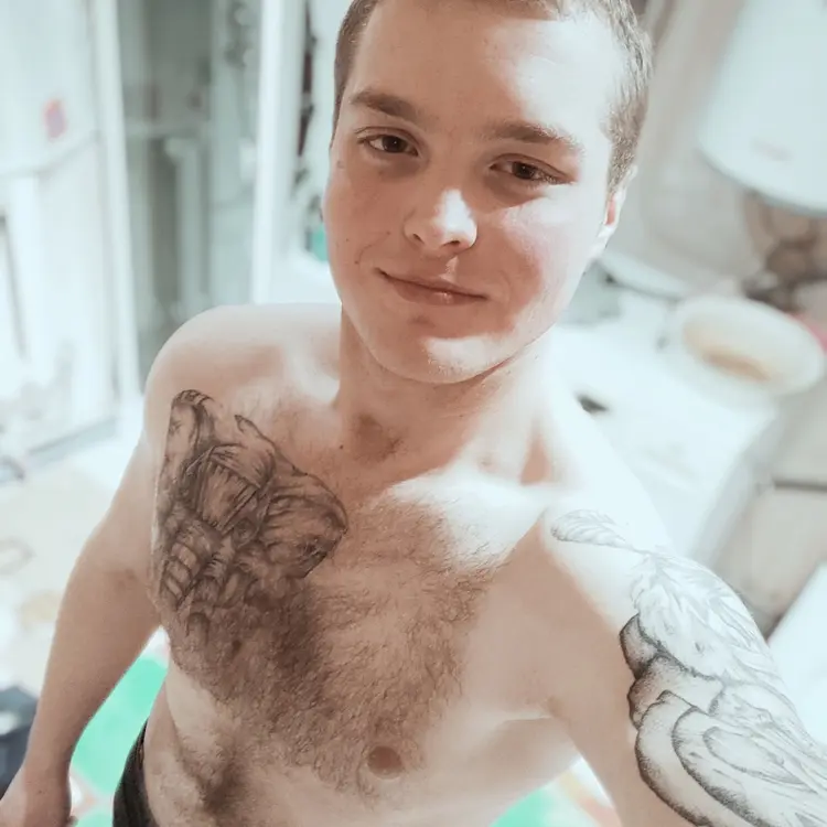 Я Александр, 25, из Могилёва, ищу знакомство для регулярного секса