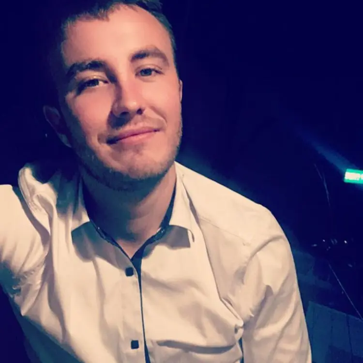 Я Никита, 30, из Калуги, ищу знакомство для секса на одну ночь