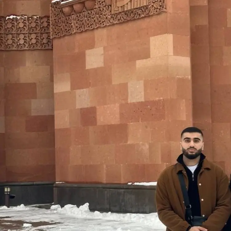 Я Фазим, 22, знакомлюсь для регулярного секса в Москве
