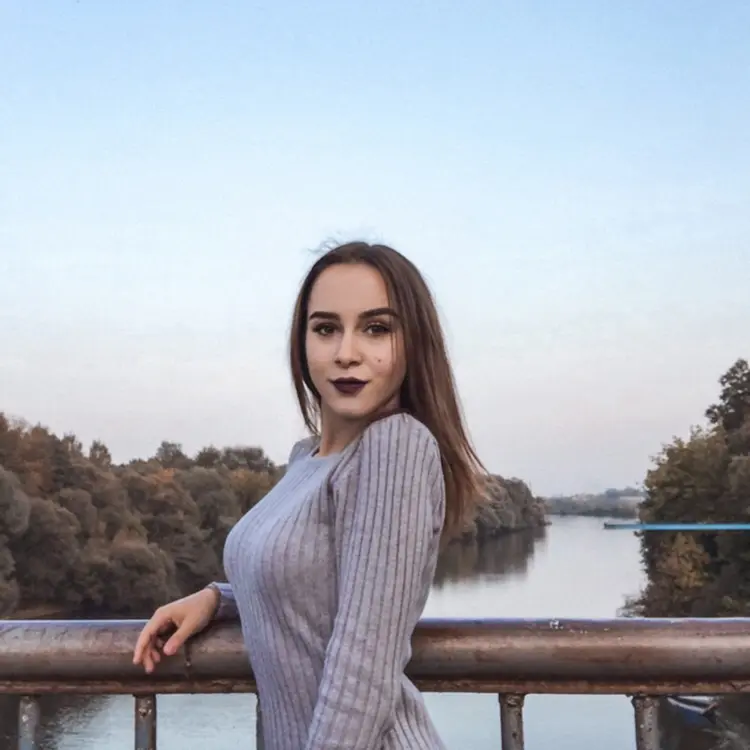 Я Алиса, 21, из Брянска, ищу знакомство для секса на одну ночь