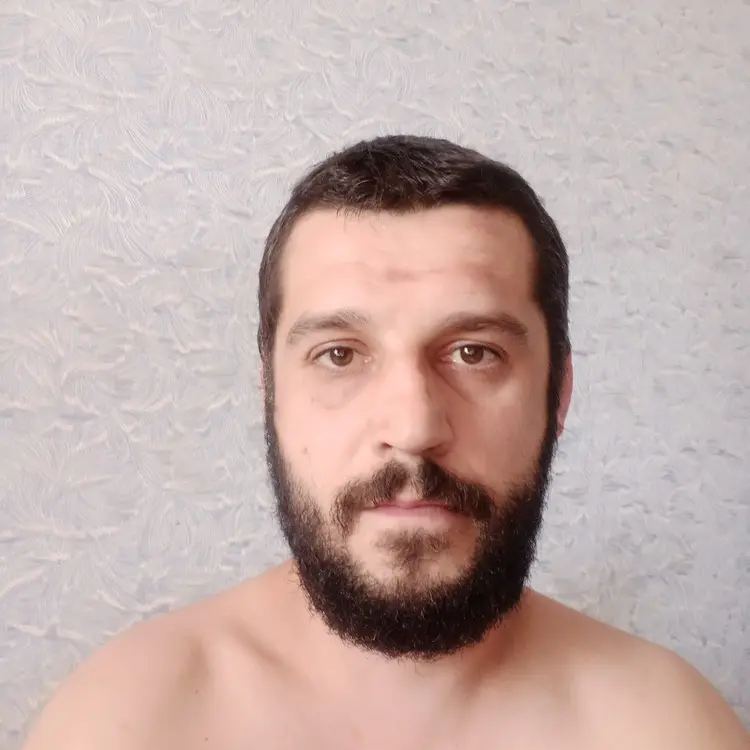 Я Дмитрий, 39, из Днепра, ищу знакомство для секса на одну ночь