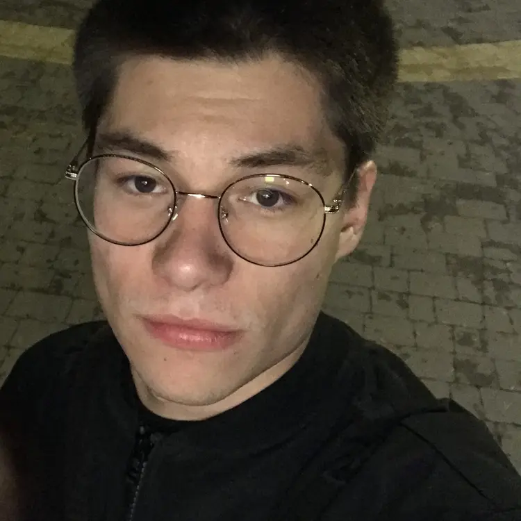Я Дмитрий, 25, из Сургута, ищу знакомство для регулярного секса