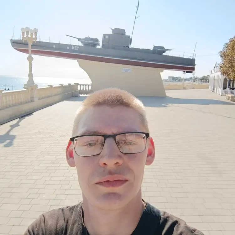 Я Андрей, 33, знакомлюсь для регулярного секса в Челябинске