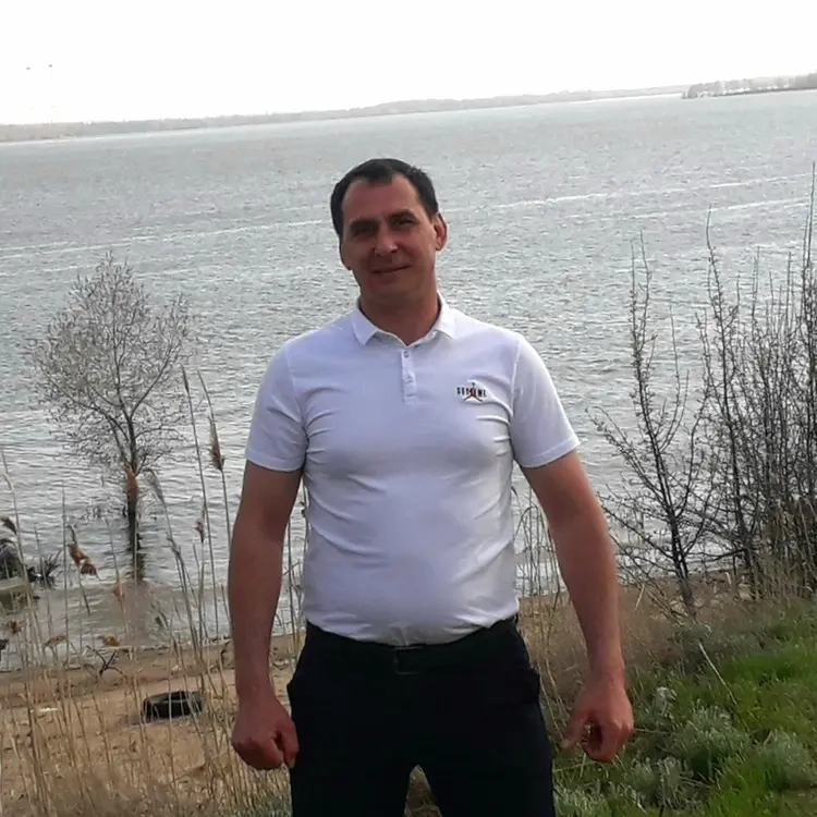 Я Алексей, 46, знакомлюсь для виртуального секса в Усть-Куте
