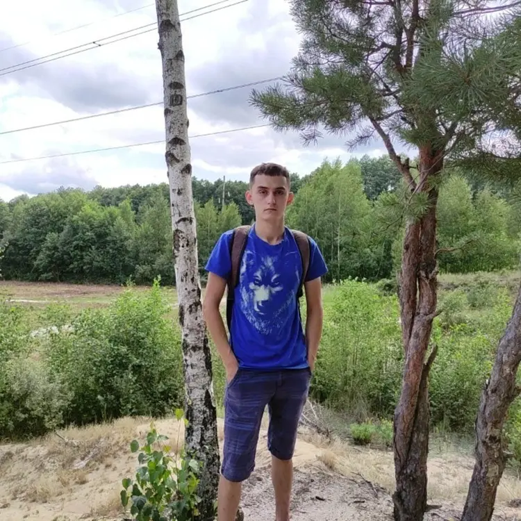 Я Ruslantt, 21, из Киева, ищу знакомство для дружбы