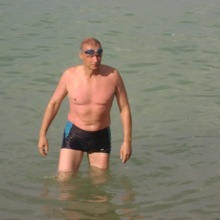 Я Николай, 55, знакомлюсь для регулярного секса в Пскове